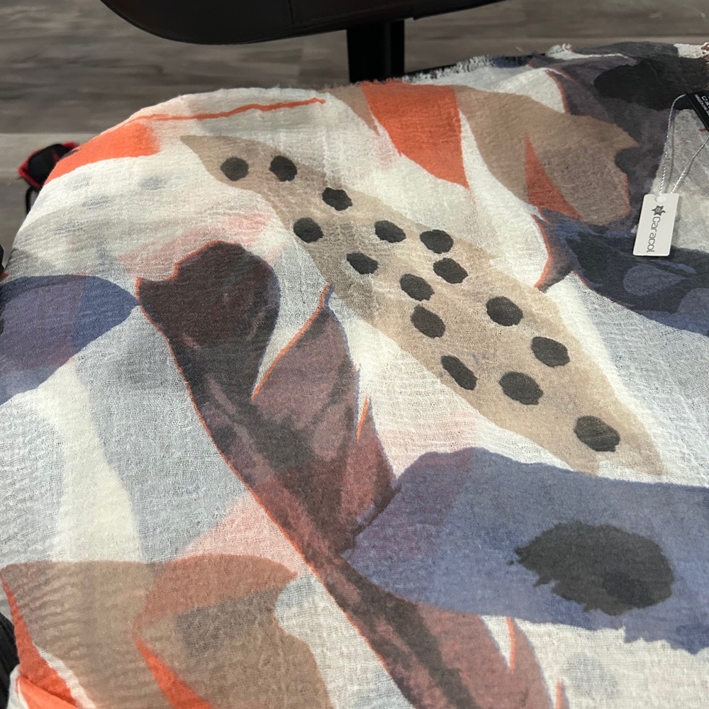 Caracol Colorful Abstract Scarf 100%polyester - Picture 3 of 13